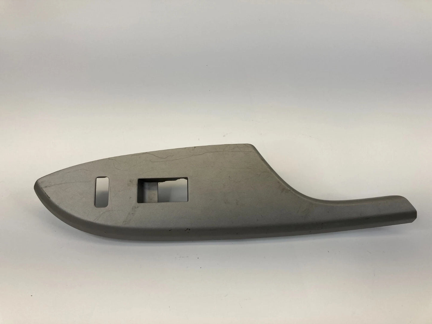 2009-2013 TOYOTA COROLLA FRONT RIGHT SIDE DOOR WINDOW SWITCH BEZEL 74231-02720