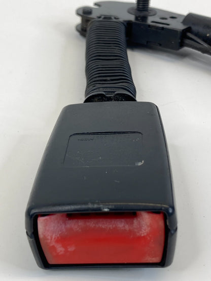 2008-2012 Land Rover LR2 Front Left Driver Seat Belt Buckle OEM