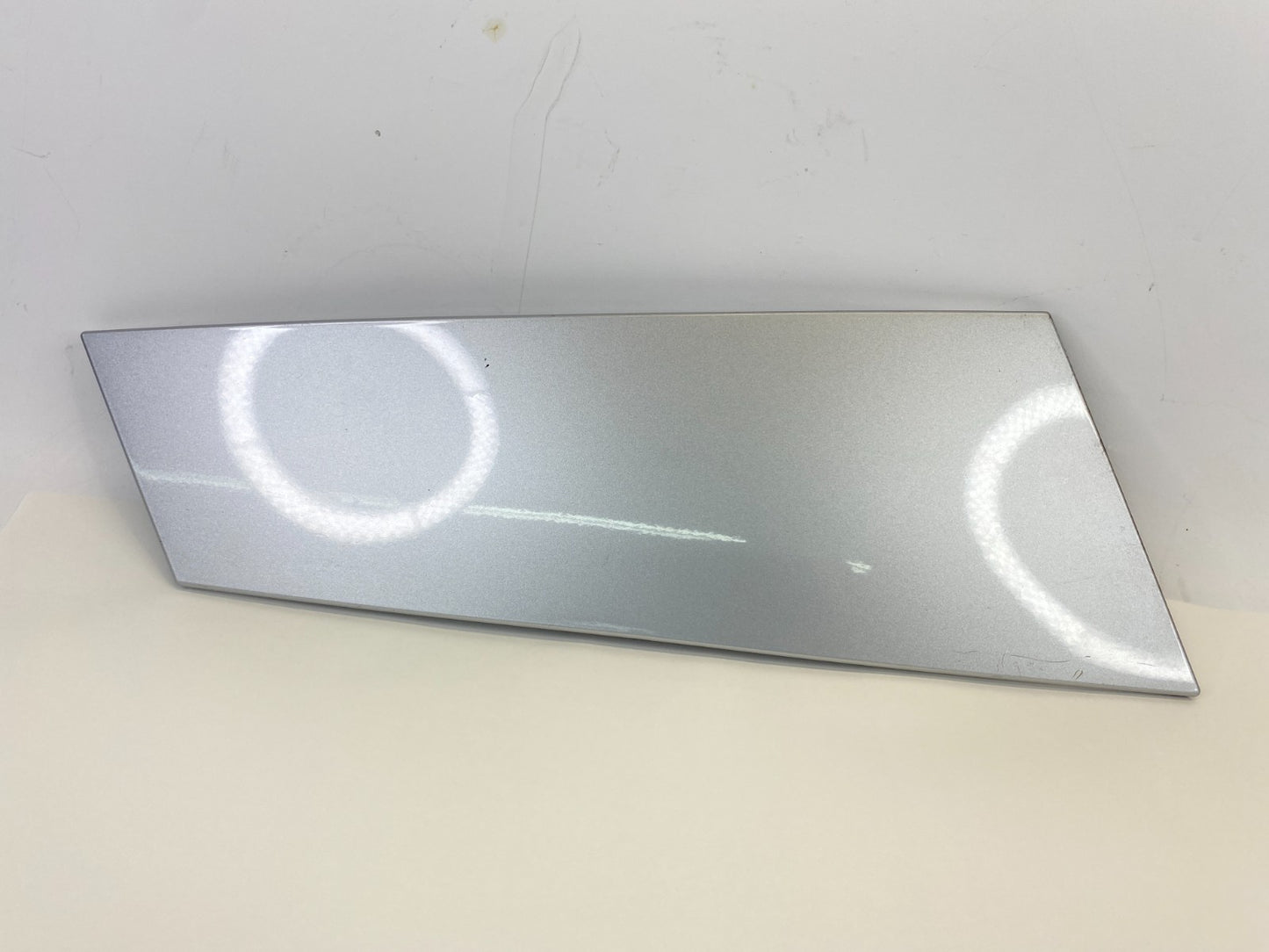 2008-2012 Buick Enclave Rear Right Quarter Window Molding Trim 15839678 OEM