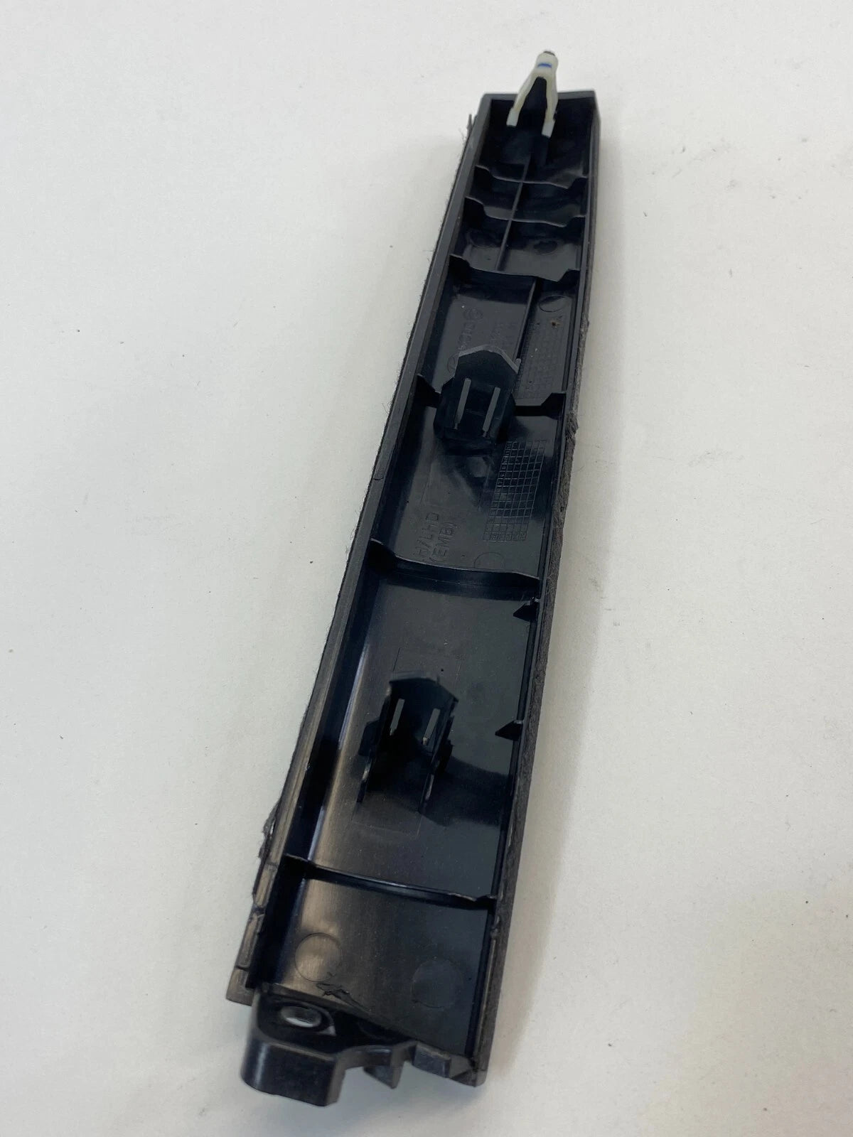 2009 2010 HYUNDAI SONATA LEFT DRIVER DASH LOWER TRIM MOLDING C PAD 84780-3K500