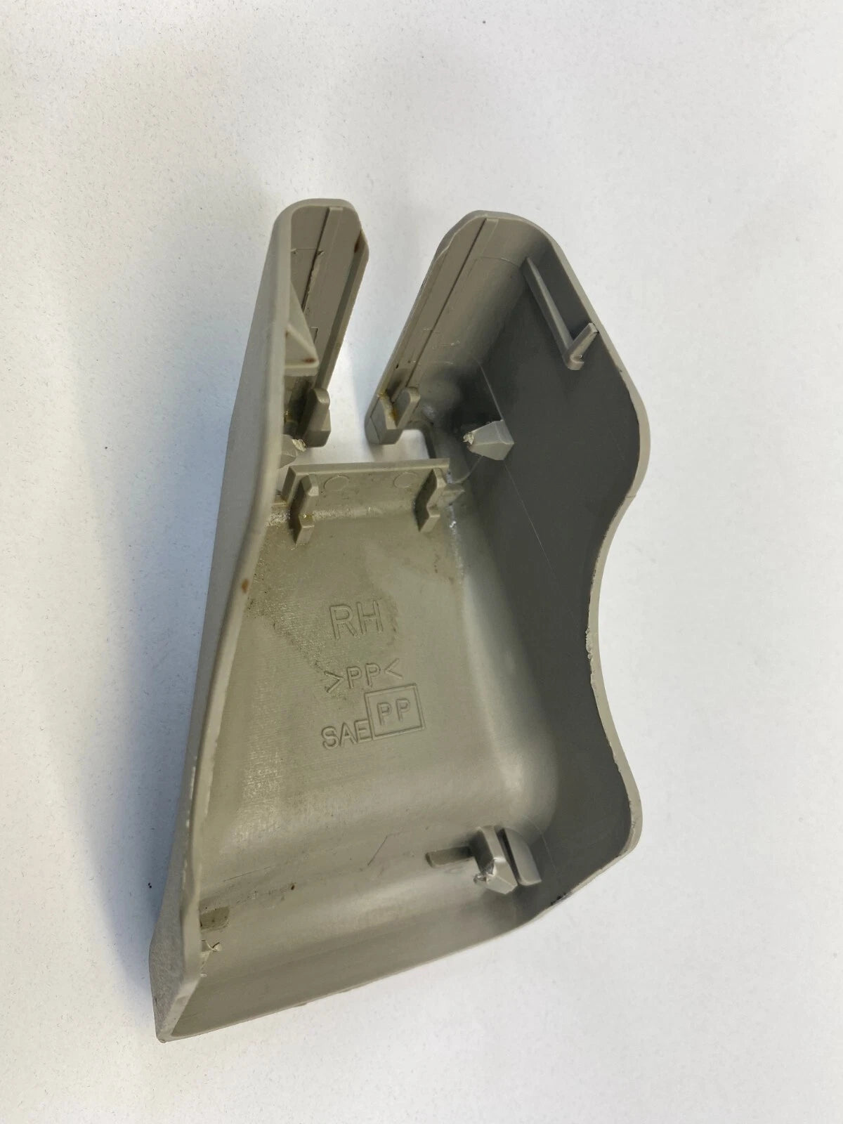 2001-2003 INTINITI QX4 RIGHT PASSENGER SIDE SEAT TRACK END COVER TRIM CAP OEM