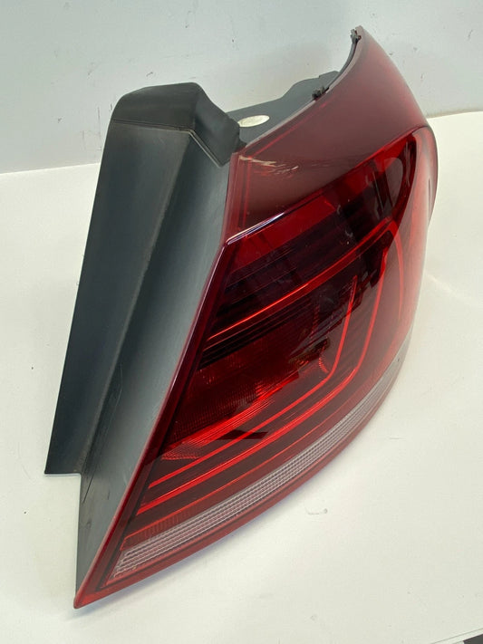 2013-2017 VW VOLKSWAGEN CC REAR RIGHT PASSENGER OUTER TAILLIGHT TAIL LIGHT LAMP