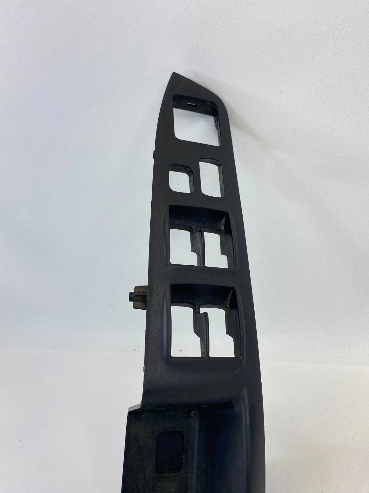 2007-2013 MITSUBISHI OUTLANDER FRONT LEFT DOOR WINDOW SWITCH COVER BEZEL SP00251