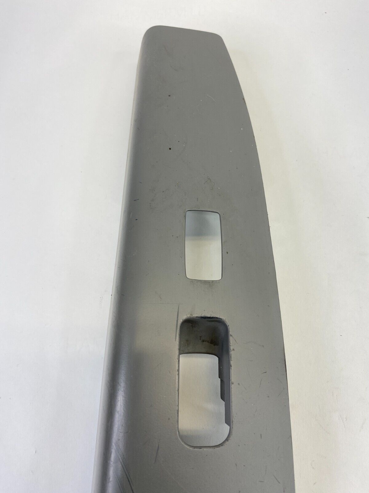 2007-2009 Hyundai Santa Fe Front Right Side Door Window Switch Cover Bezel Trim