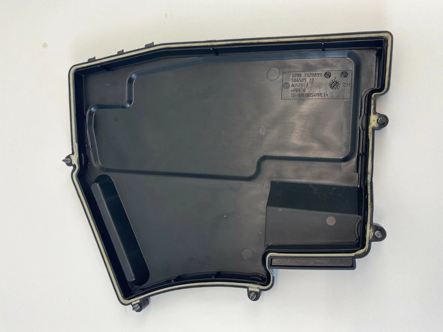 2004 2005 BMW 545I ENGINE FUSE BOX UPPER COVER CAP HOUSING LID 7520899 OEM