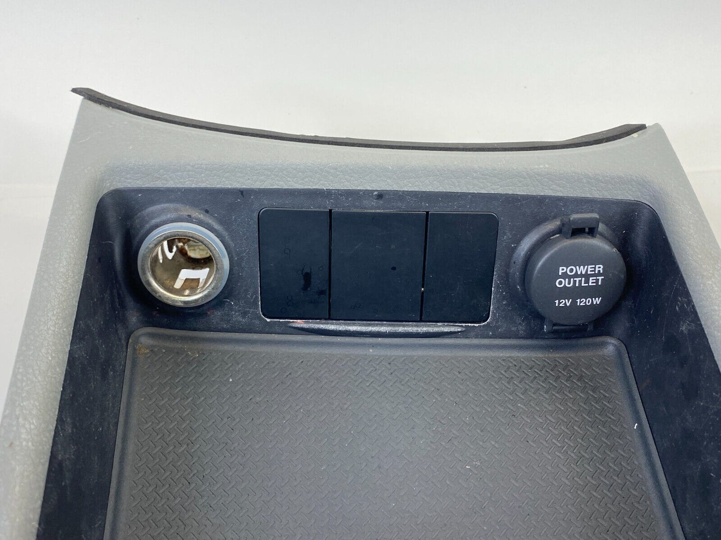 2007-2009 Hyundai Santa Fe A/T Shifter Shift Indicator Bezel w/ Power Outlet OEM