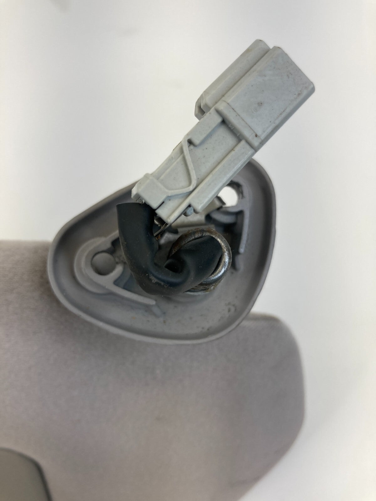 99-04 Honda Odyssey Right Passenger Side Sunvisor Sun Visor Shade w/ Light Gray