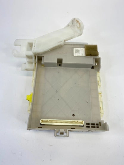 2010 10 TOYOTA PRIUS 1.8L INTERIOR DASH FUSE RELAY JUNCTION BLOCK BOX 8273047450