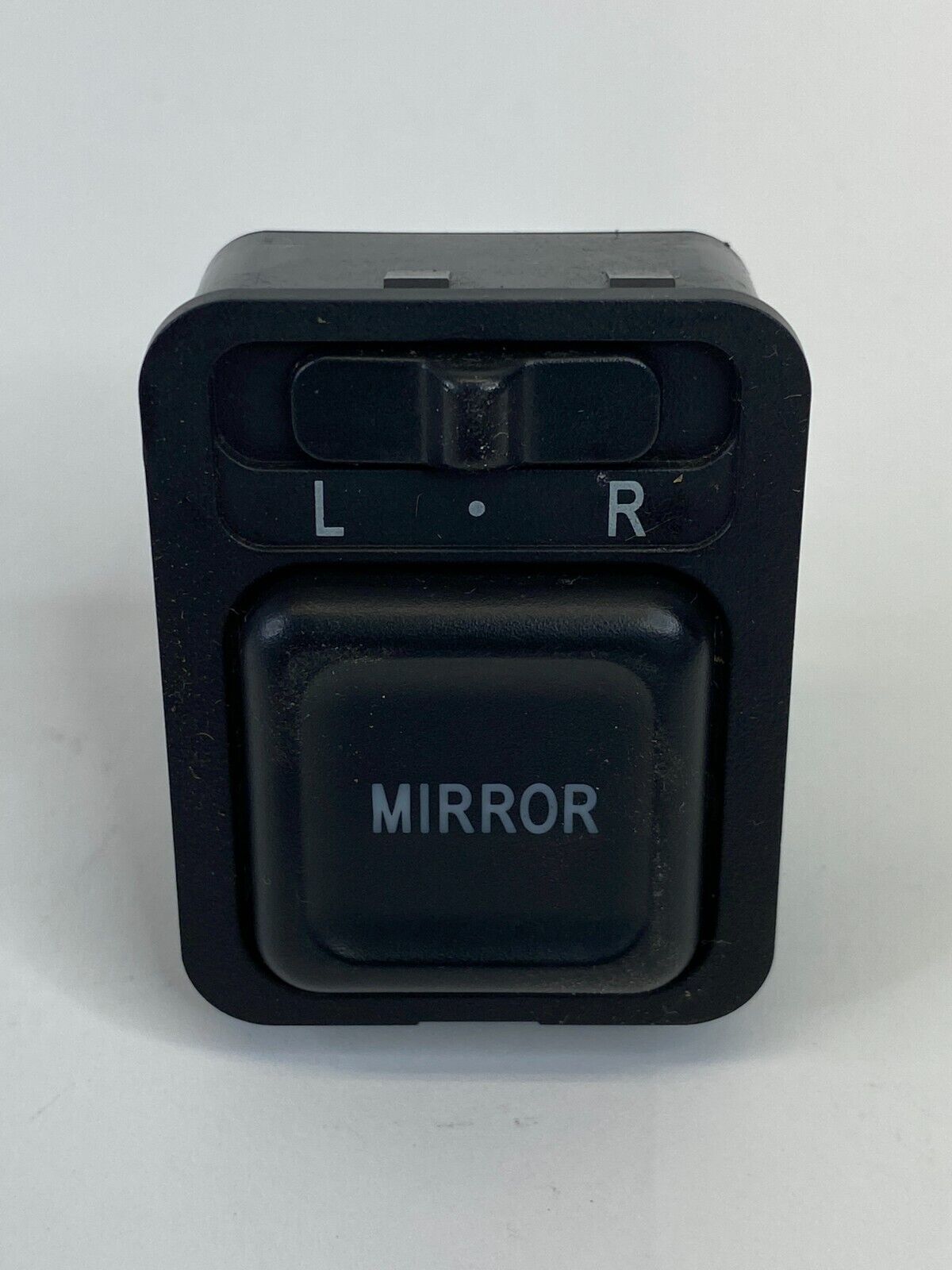 2002-2005 Honda Civic Sedan Front Left Mirror Control Switch Button S5A-J011-M1