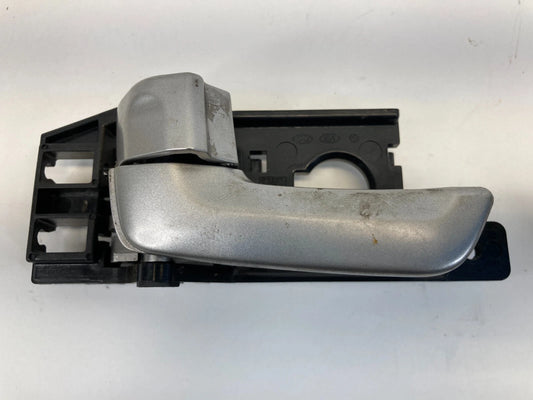 2005-2010 KIA SPORTAGE REAR LEFT DRIVER INNER DOOR HANDLE SILVER OEM 82613-1F000