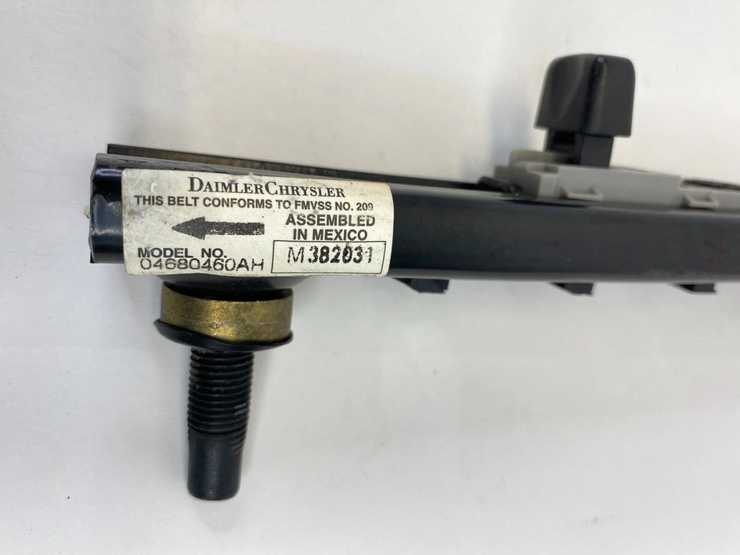 01-04 DODGE CARAVAN FRONT RIGHT SIDE SEAT BELT HEIGHT ADJUSTER 04680460AH OEM