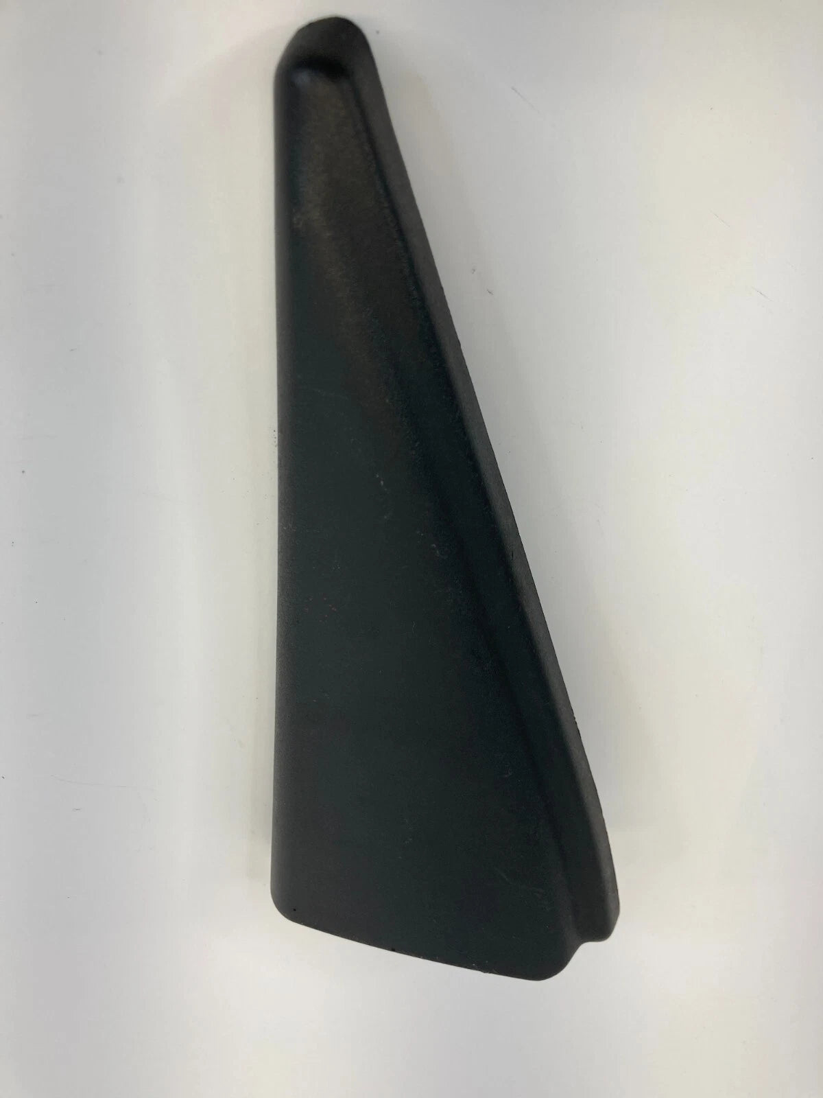 06-13 CHEVROLET IMPALA REAR RIGHT INNER UPPER DOOR CORNER COVER TRIM 15865368
