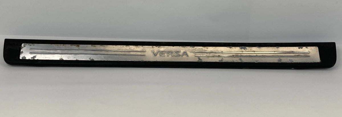 07-12 VERSA FRONT RIGHT PASSENGER DOOR STEP KICKING SCUFF SILL PLATE 769B0-EM00A