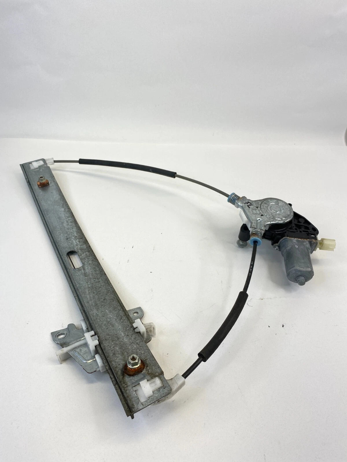 2008-2011 MERCURY MARINER FRONT LEFT DRIVER SIDE DOOR WINDOW REGULATOR W/ MOTOR