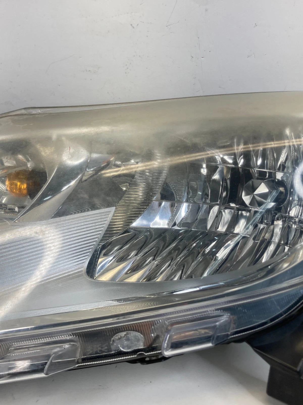 2014-2016 Nissan Versa Note 2014 Versa Front Left Driver Headlight Headlamp OEM