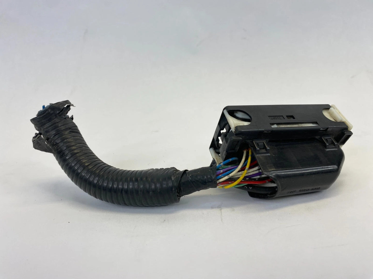 2006-2011 TOYOTA RAV4 2.4L L4 4WD ABS BRAKE PUMP WIRE PLUG CONNECTOR PIGTAIL OEM