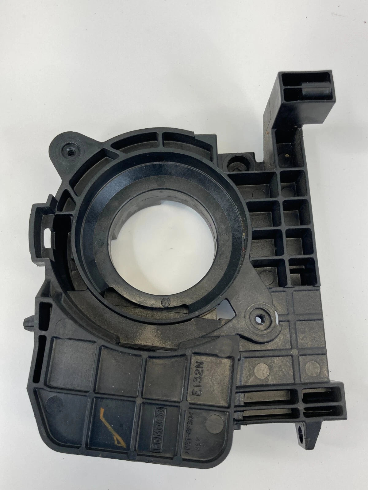 2008-2011 FORD FOCUS STEERING COLUMN SWITCH HOUSING MOUNT 8S4T-14B522-ADW OEM