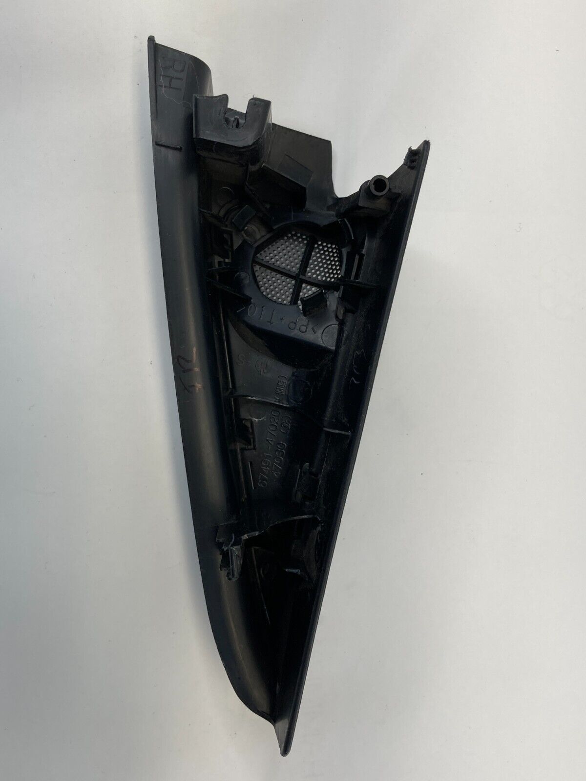 2004-2009 Toyota Prius Front Right Side Inner Corner Speaker Cover 67491-47020