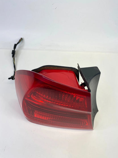 2007 2008 BMW 328I REAR LEFT OUTER TAILLIGHT TAIL LAMP UNIT ASSEMBLY 7161955 OEM