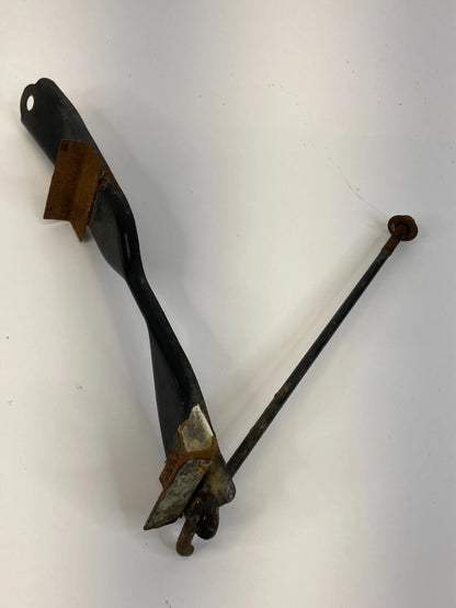 03 04 05 06 07 08 TOYOTA COROLLA MATRIX 1.8L BATTERY HOLD DOWN FRAME CLAMP OEM