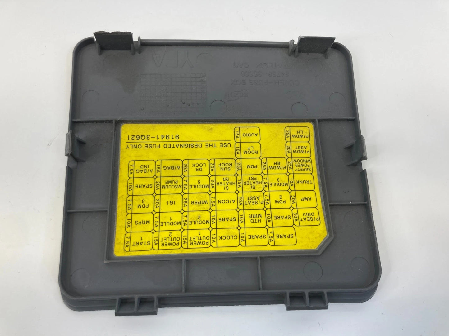 2011-2014 HYUNDAI SONATA INTERIOR LOWER DASH FUSE BOX LID COVER 84758-3S000 OEM