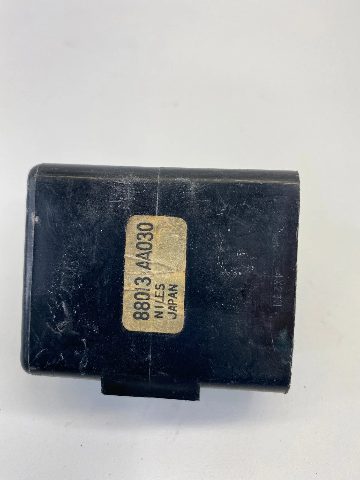 1990-1995 SUBARU LEGACY SEAT BELT WARNING TIMER CONTROL MODULE 88013-AA030 OEM