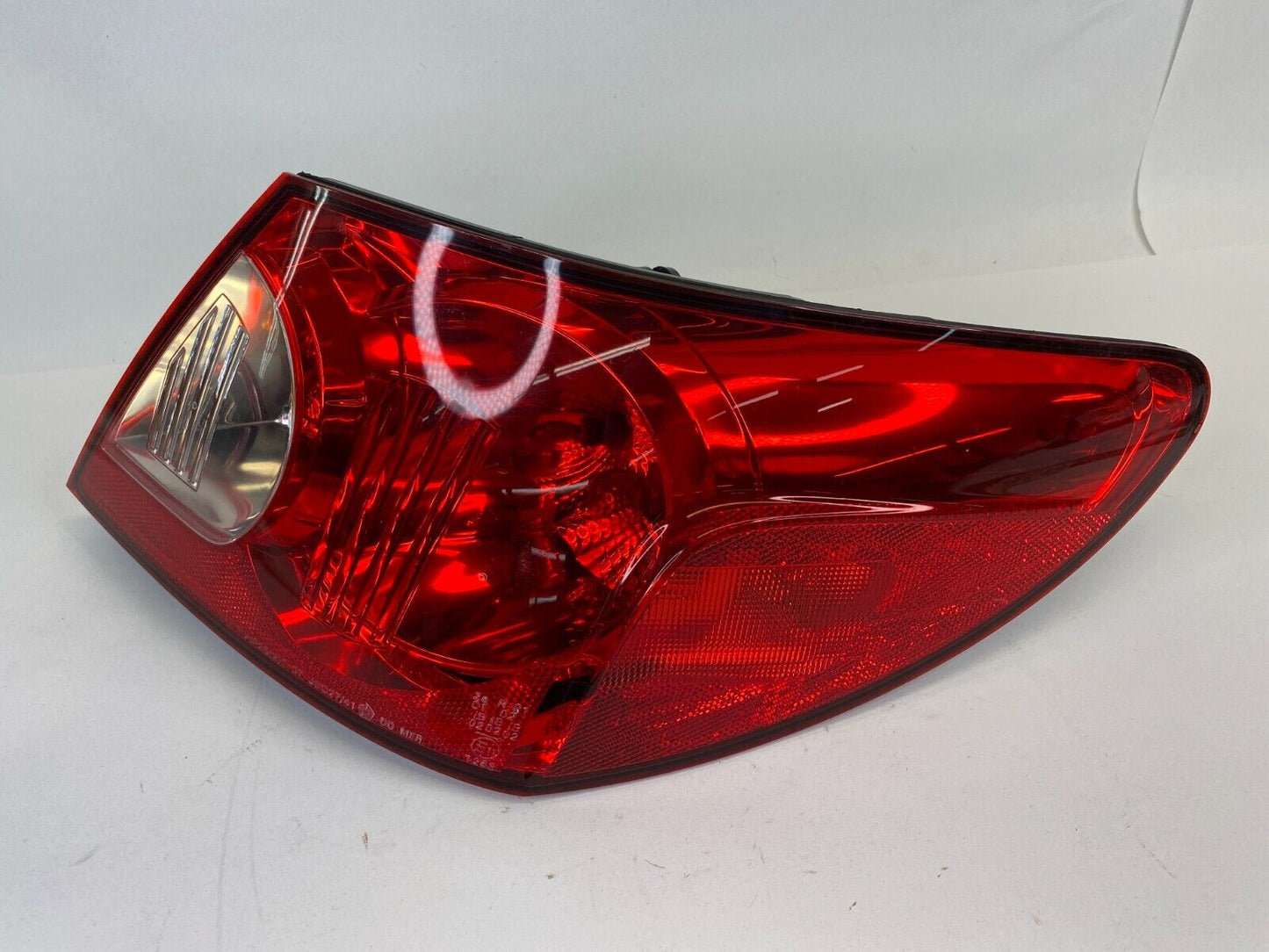 07 08 Chrysler Sebring Sedan Right Passenger Outer Tail Light Taillight Taillamp