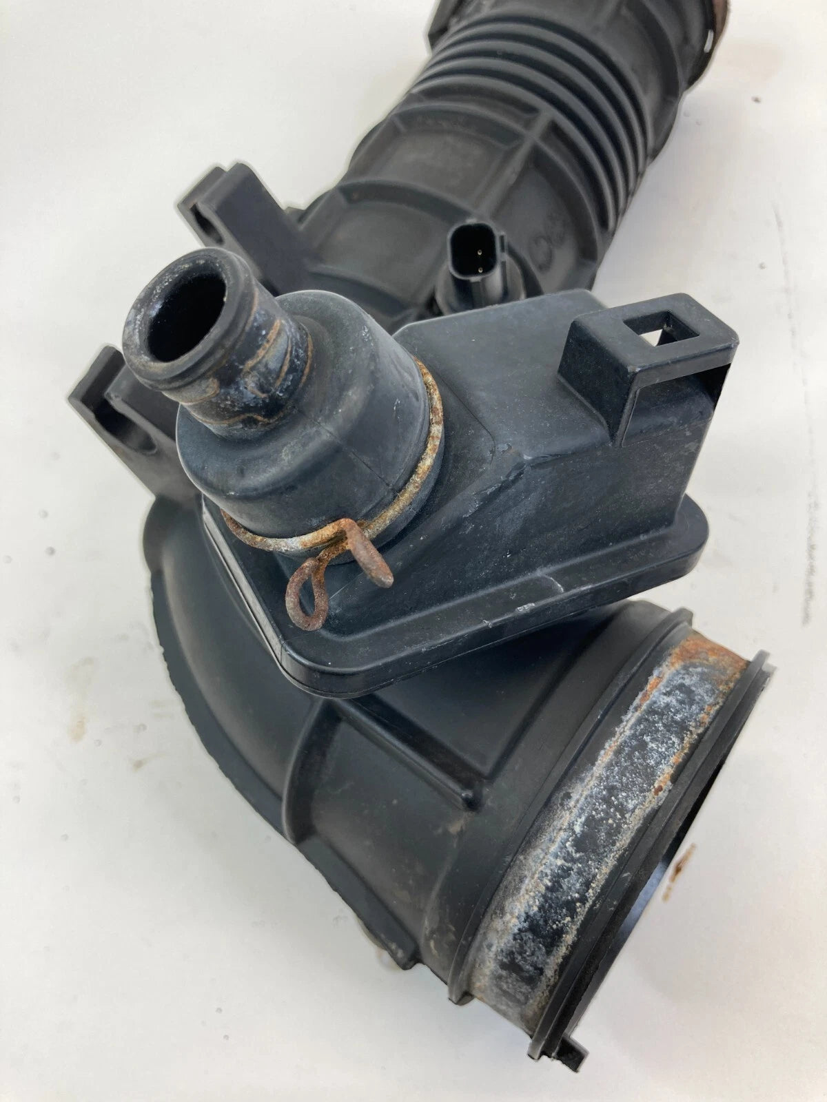 2003-2006 HONDA ELEMENT 2.4L AIR FLOW CLEANER HOUSING INTAKE DUCT HOSE OEM