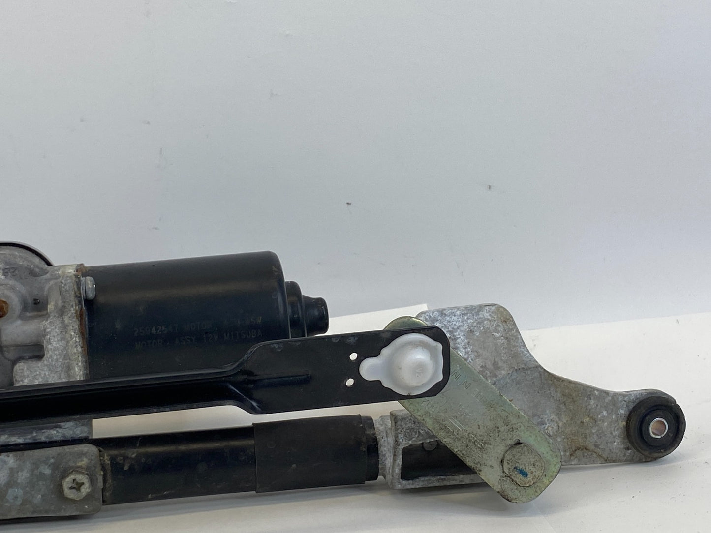 10-17 GMC Terrain Chevy Equinox Front Windshield Wiper Motor w/ Linkage 25942547