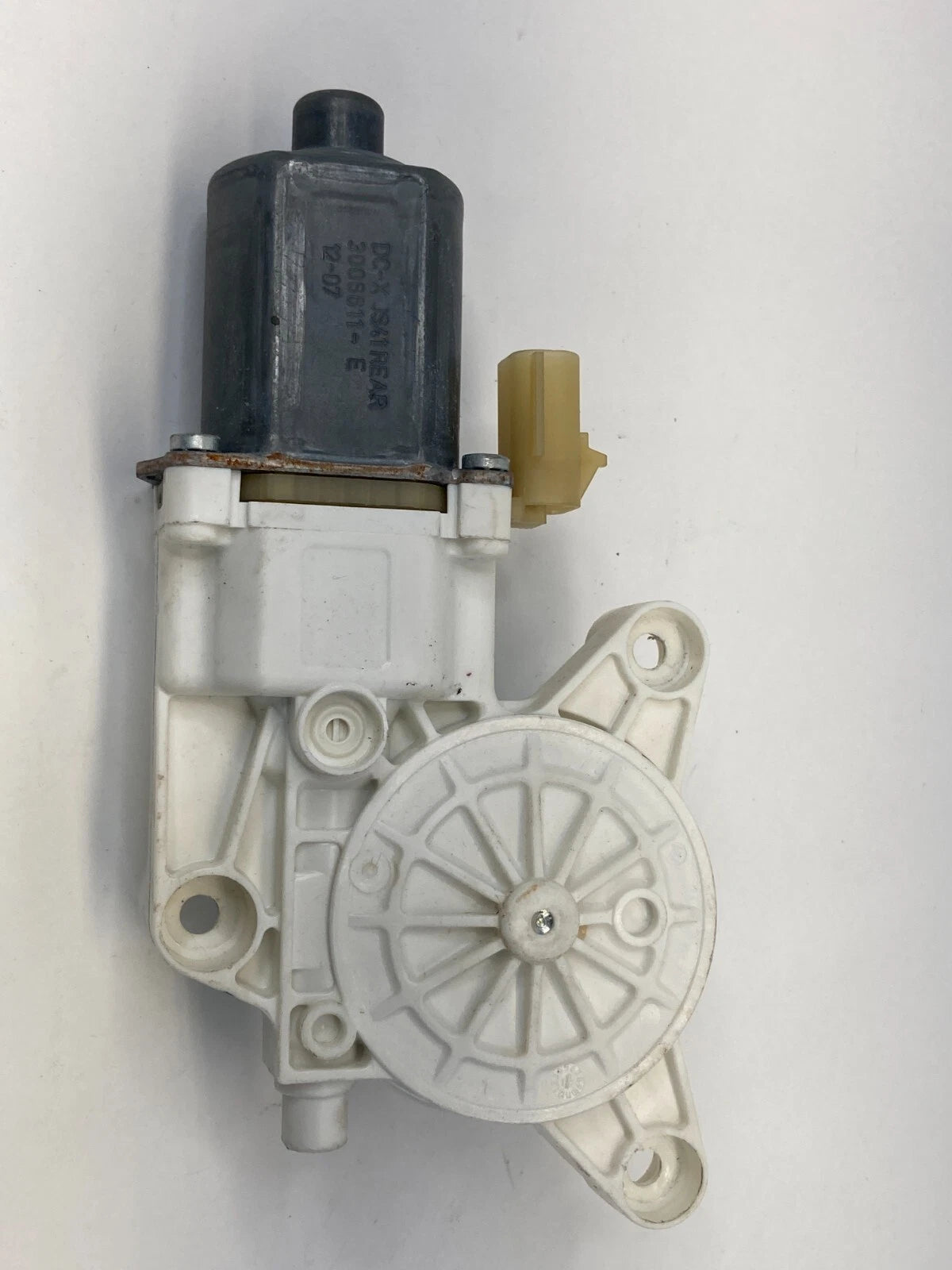 2008-2014 AVENGER REAR LEFT SIDE DOOR POWER WINDOW MOTOR 2 PIN 3006611-E OEM