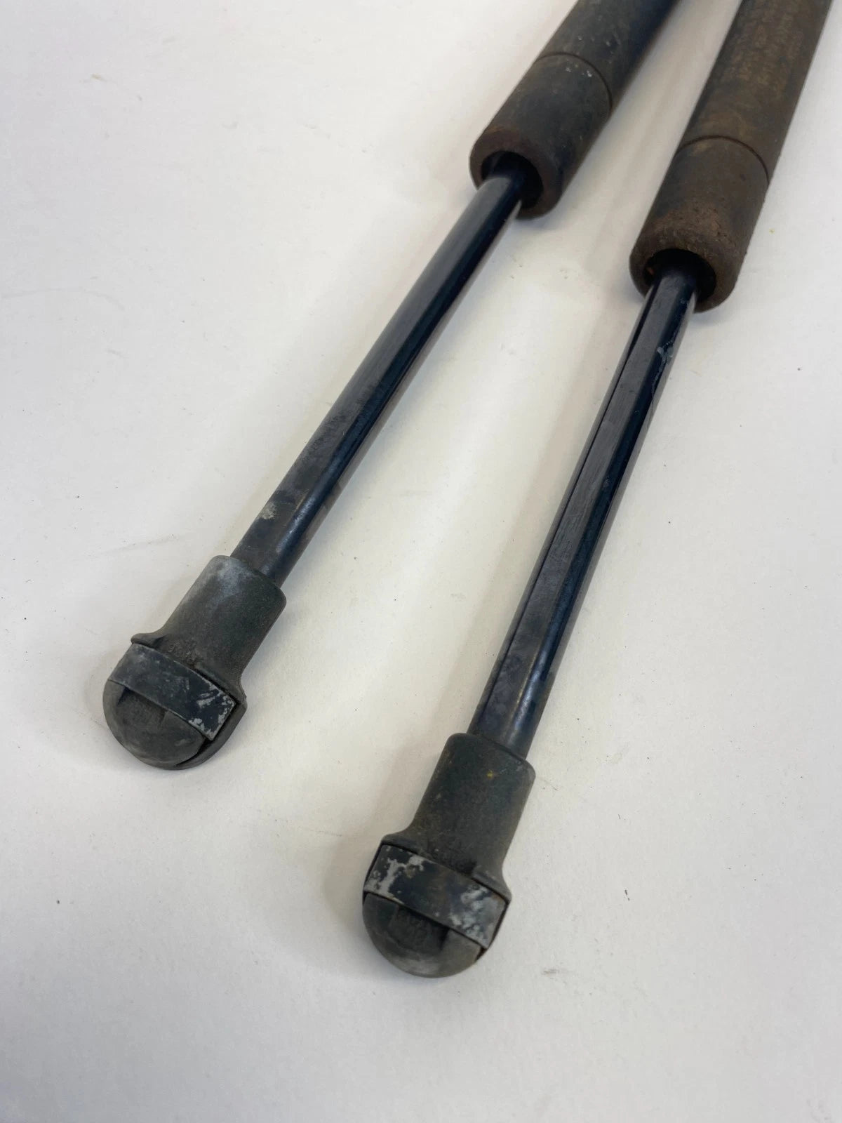 2007 2008 INFINITI G35 SEDAN REAR TRUNK LID LIFT SHOCK STRUT SUPPORT PAIR OEM