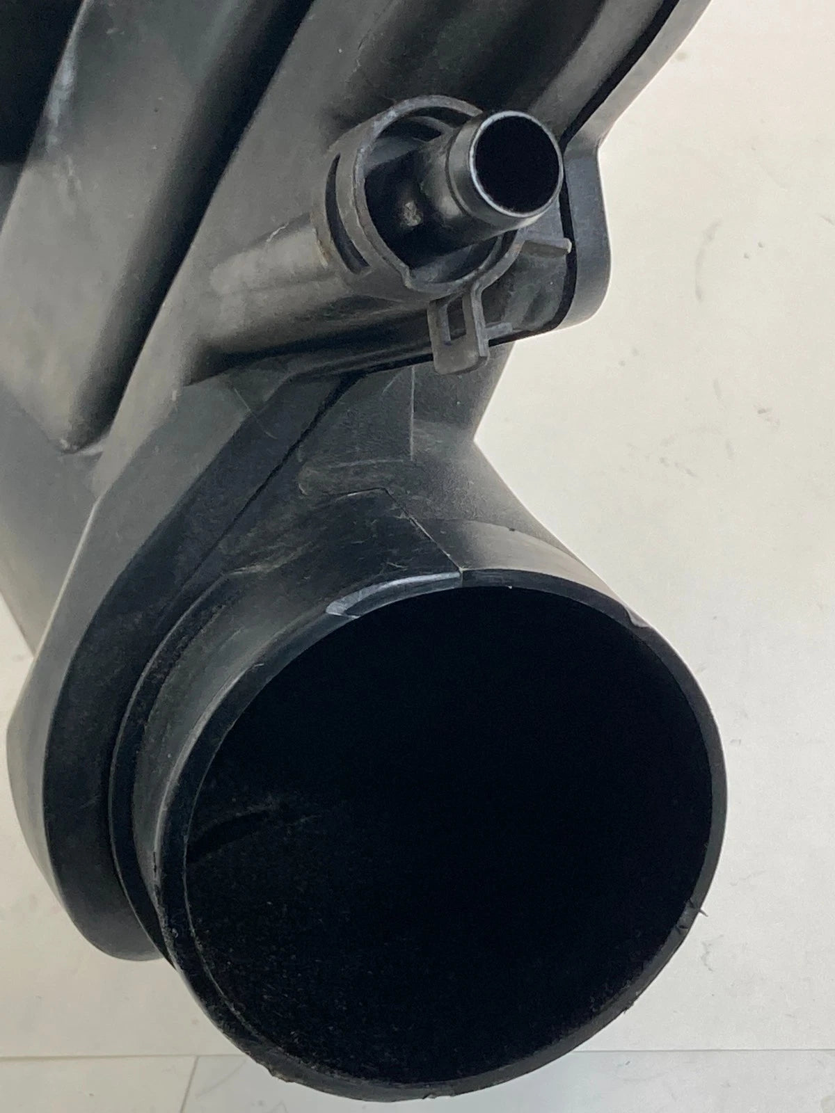 2008-2012 CHEVROLET MALIBU 2.4L AIR CLEANER ENGINE COVER RESONATOR 25842350 OEM