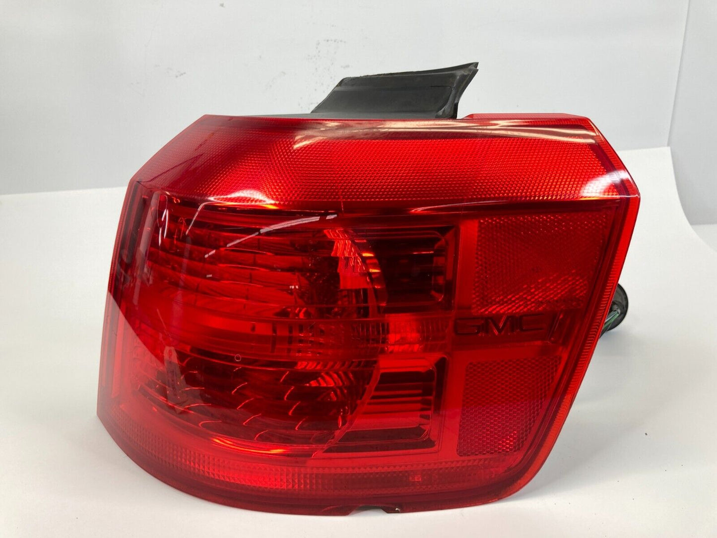 2010-2017 GMC Terrain Right Side Outer Tail Light Lamp Taillight Taillamp OEM