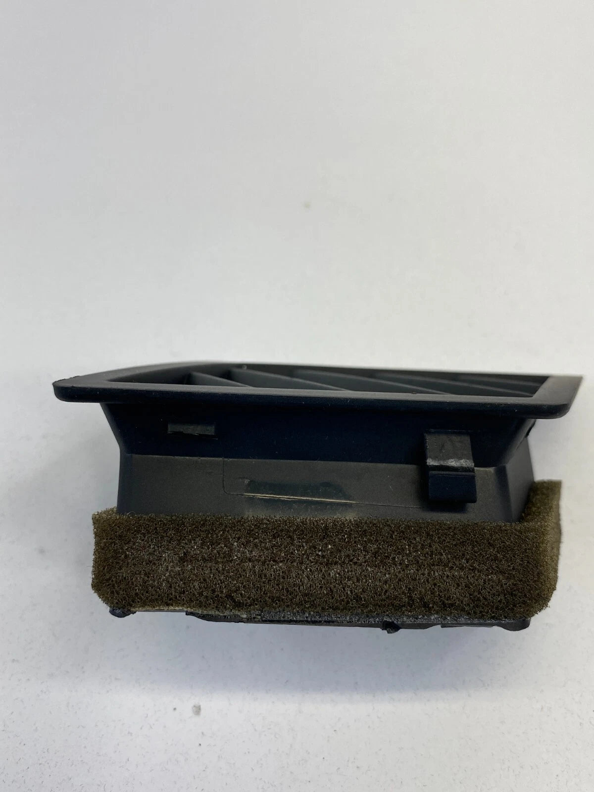 2004-2006 BMW X3 FRONT LEFT DRIVER SIDE DASH DEFROSTER A/C AIR VENT 3412079 OEM