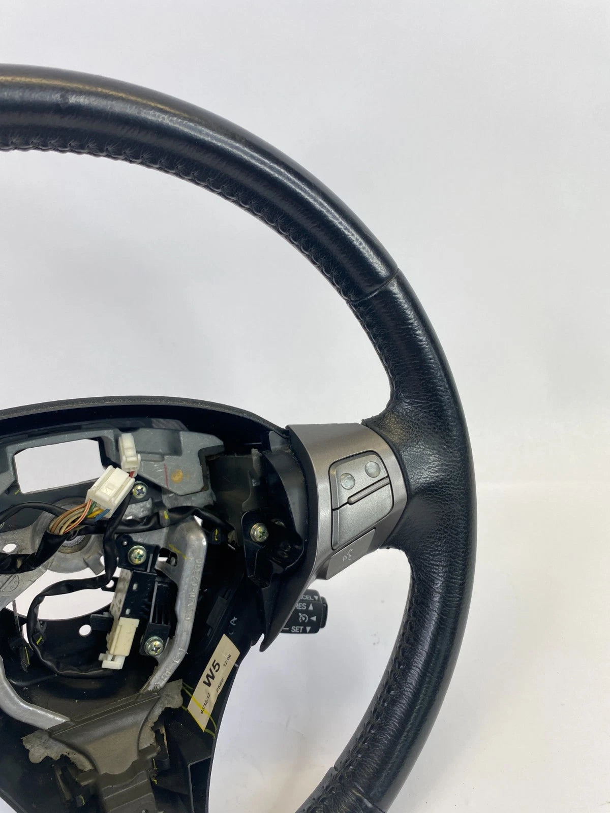 2009-2012 TOYOTA VENZA STEERING WHEEL W/SWITCHES BLACK LEATHER ASSEMBLY OEM