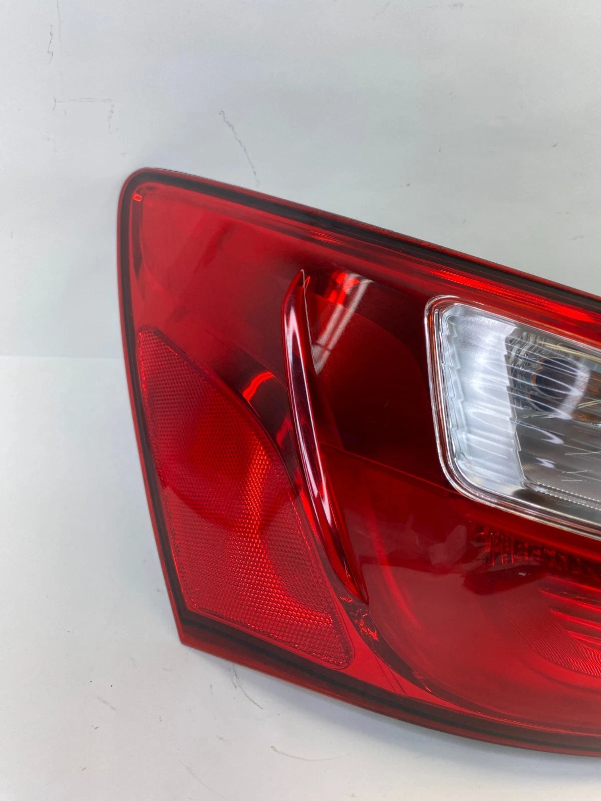 2012-2017 KIA RIO SEDAN REAR LEFT DRIVER OUTER TAIL LIGHT LAMP 92401-1W0 OEM