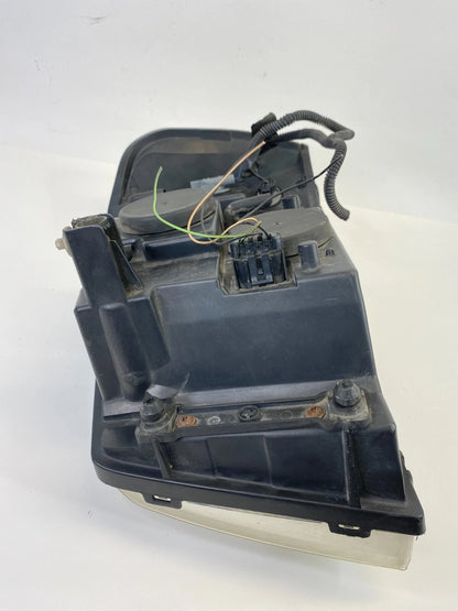 2002-2009 GMC ENVOY PASSENGER RIGHT SIDE HEADLIGHT LAMP ASSEMBLY 15866070 OEM