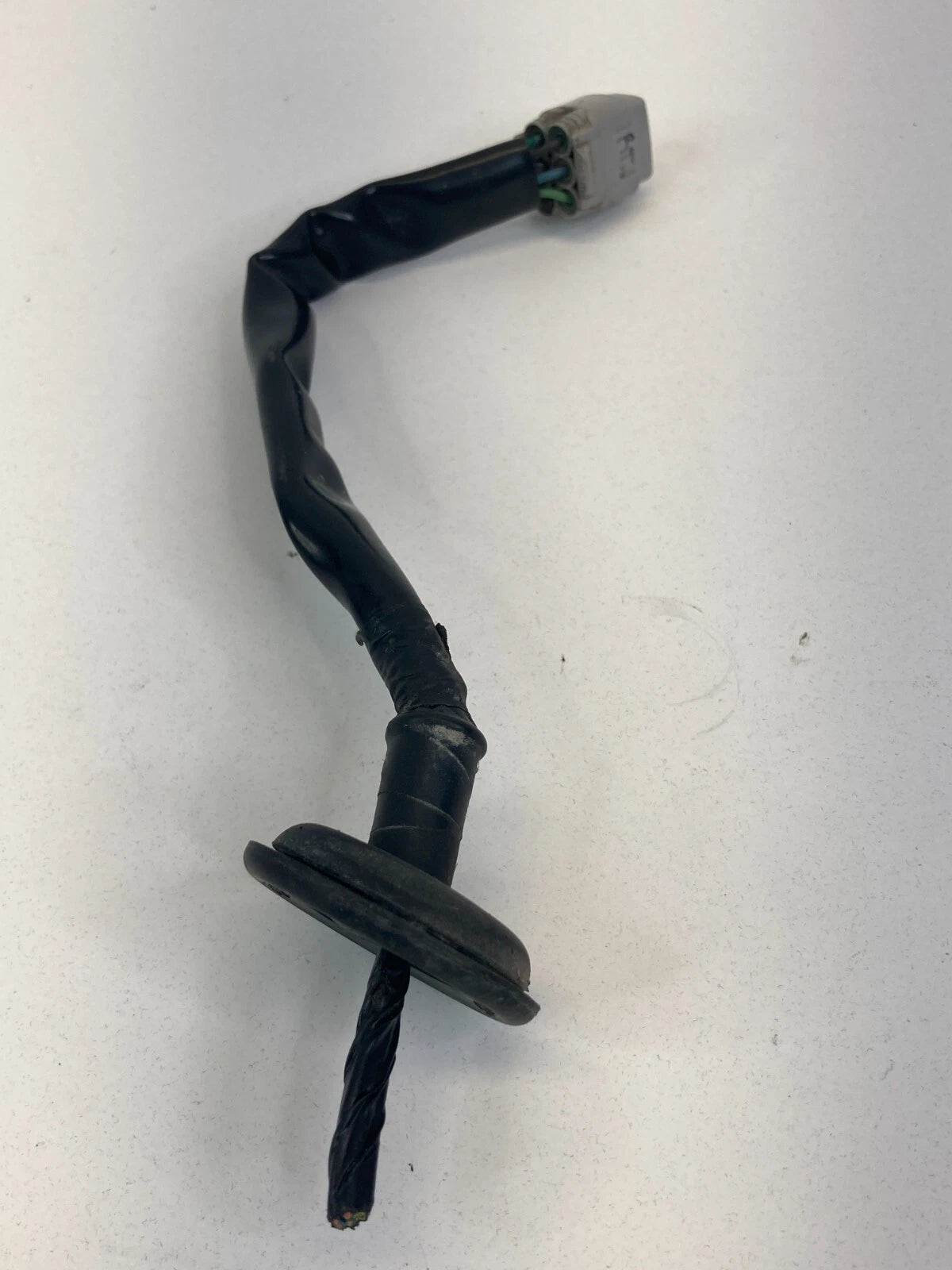 06-09 PONTIAC TORRENT REAR RIGHT SIDE TAIL LIGHT WIRE WIRING HARNESS CONNECTOR