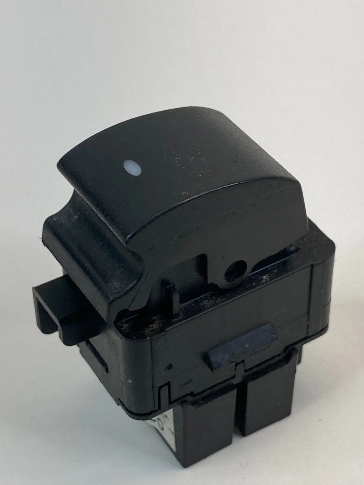 2005-2010 CHEVROLET COBALT FRONT RIGHT SIDE DOOR WINDOW SWITCH BUTTON OEM