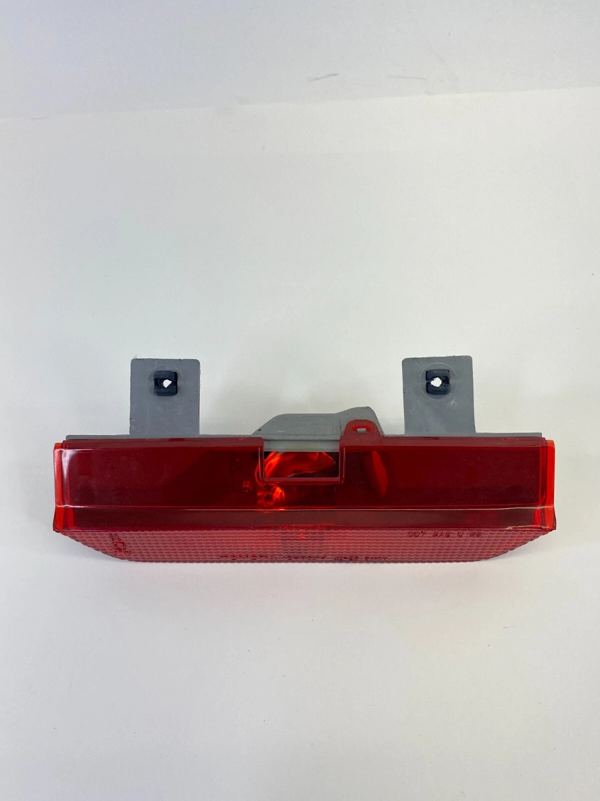 2004 2005 TOYOTA RAV4 REAR HIGH MOUNT THIRD 3RD BRAKE STOP LIGHT LAMP OEM