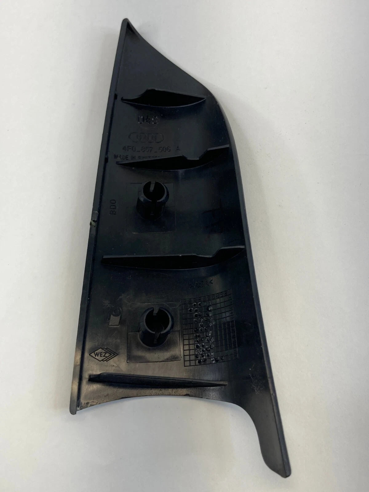 2006-2011 AUDI A6 FRONT RIGHT SIDE INNER DOOR CORNER COVER 4F0-857-506A