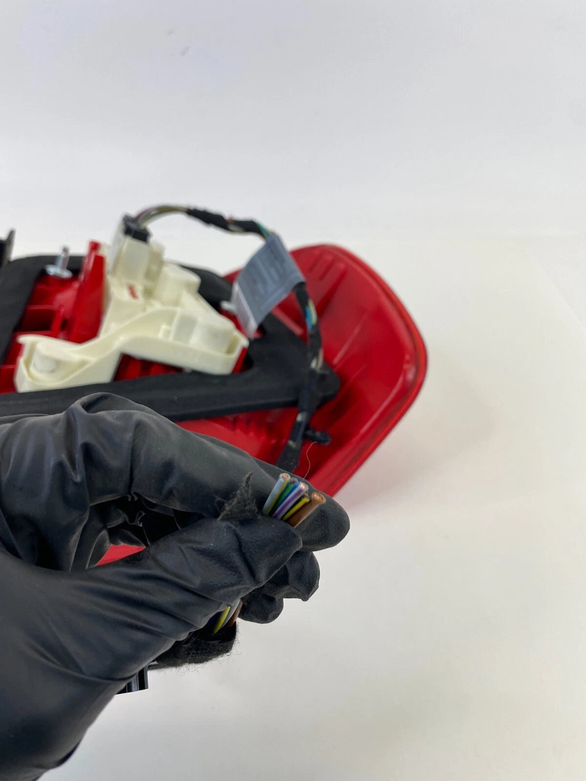 2007 2008 BMW 328I REAR LEFT OUTER TAILLIGHT TAIL LAMP UNIT ASSEMBLY 7161955 OEM