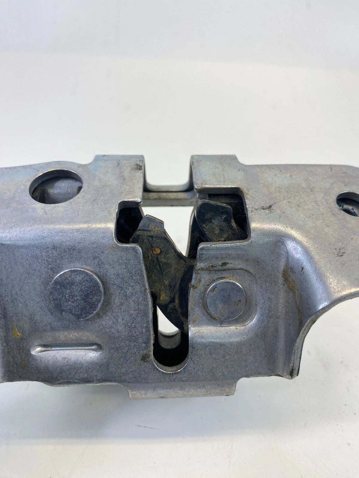 08-16 CHRYSLER TOWN & COUNTRY REAR RIGHT SIDE SLIDING DOOR LOCK LATCH CATCH OEM