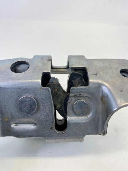 08-16 CHRYSLER TOWN & COUNTRY REAR RIGHT SIDE SLIDING DOOR LOCK LATCH CATCH OEM
