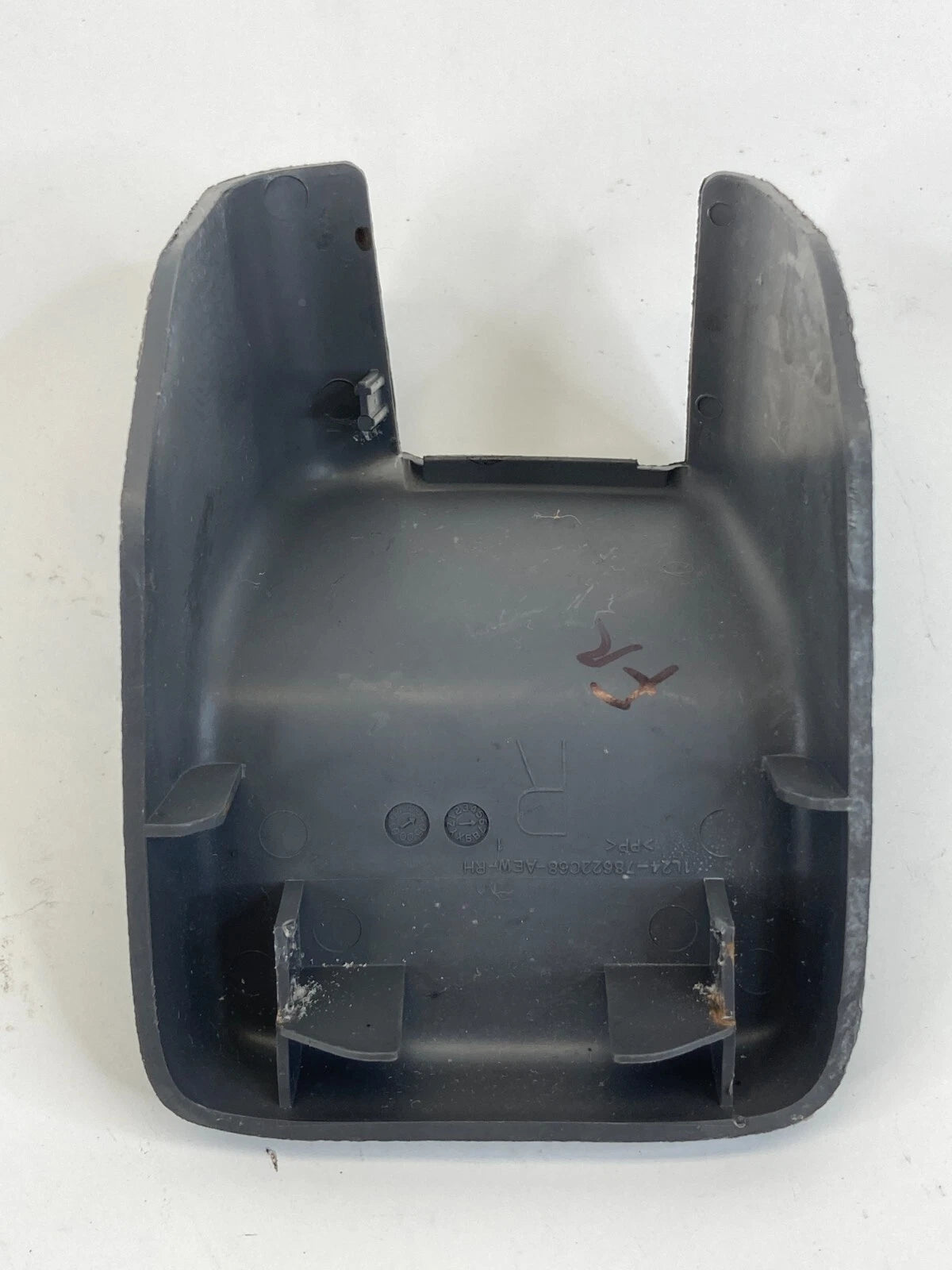 2004 FORD EXPLORER FRONT RIGHT FLOOR SEAT TRACK END COVER CAP 1L24-78622C68-AEW