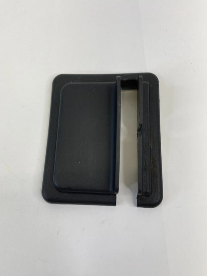 1999-2004 FORD MUSTANG FRONT LEFT SEATTRACK BOLT COVER TRIM XR33-63618C82-BB