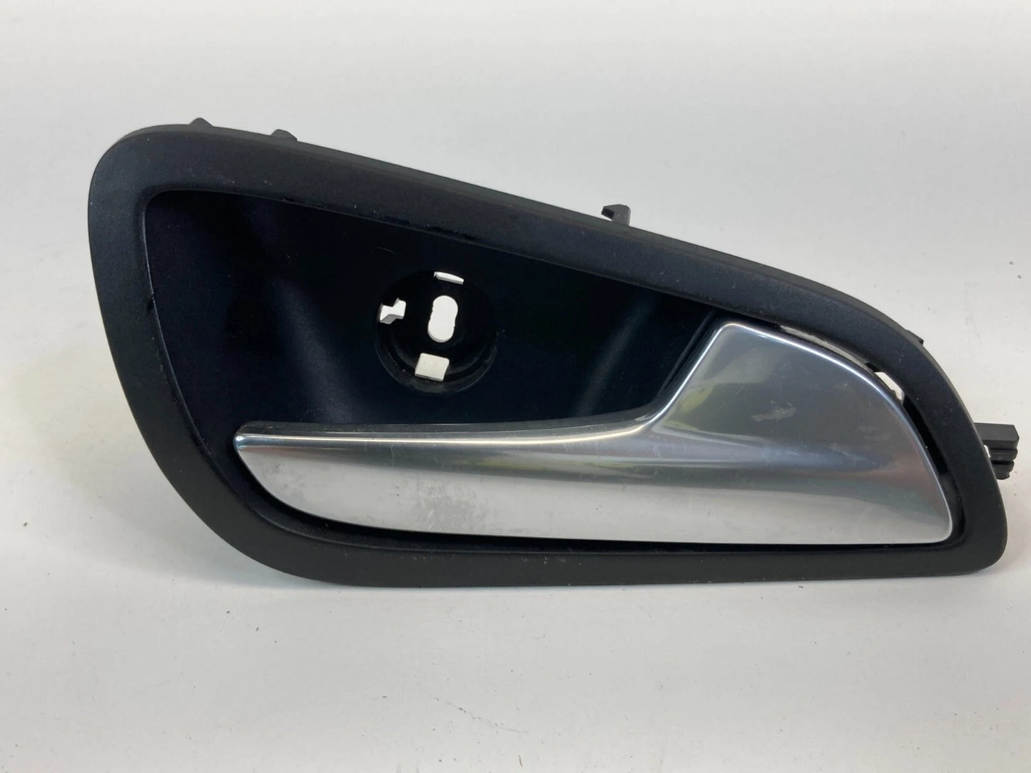 12-18 FORD FOCUS FRONT RIGHT SIDE DOOR INTERIOR DOOR HANDLE ASSY AM51022600 OEM