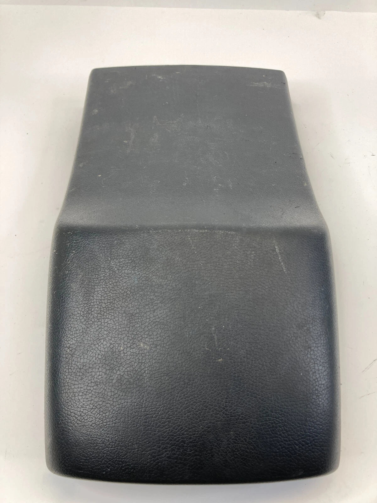 2014-2016 HYUNDAI ELANTRA REAR CENTER CONSOLE END COVER TRIM PANEL 84670-3YAA0
