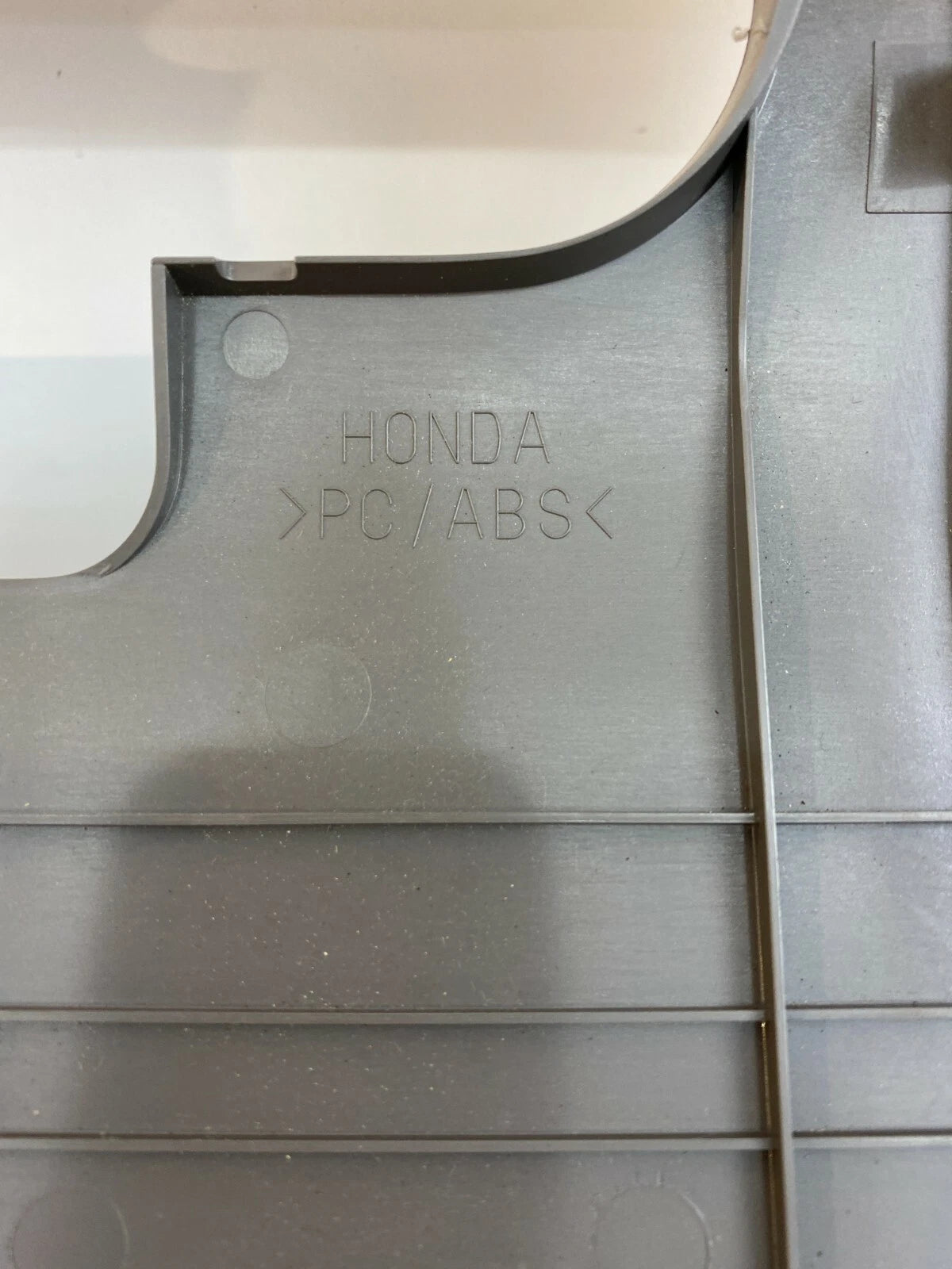 2005-2010 HONDA ODYSSEY REAR ROOF OVERHEAD DVD SCREEN COVER BEZEL TRIM HOUSING