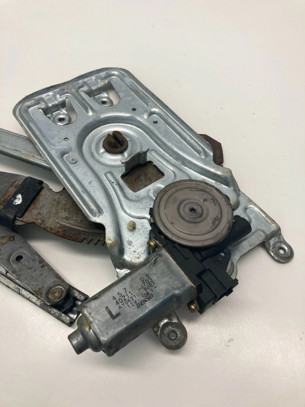 2000-2004 DODGE INTREPID FRONT LEFT DRIVER SIDE WINDOW REGULATOR W/MOTOR OEM